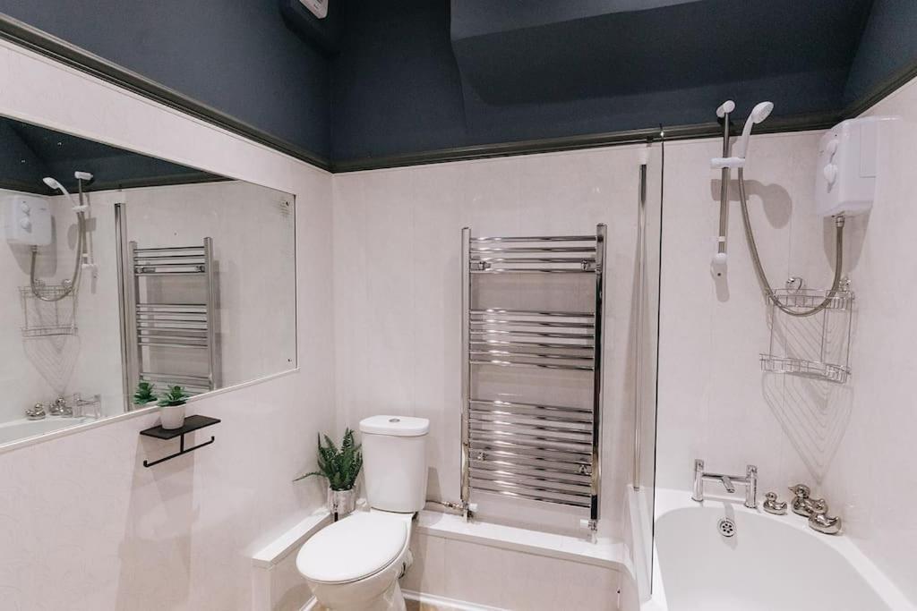 Grove House No.07 - Luxury Apartment Close To The Llandudno Beach Exteriör bild