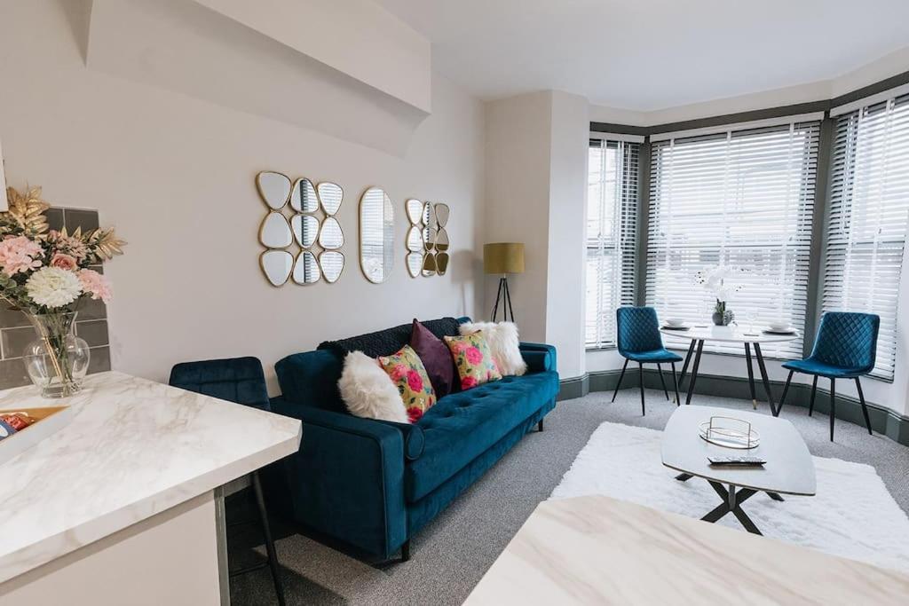 Grove House No.07 - Luxury Apartment Close To The Llandudno Beach Exteriör bild