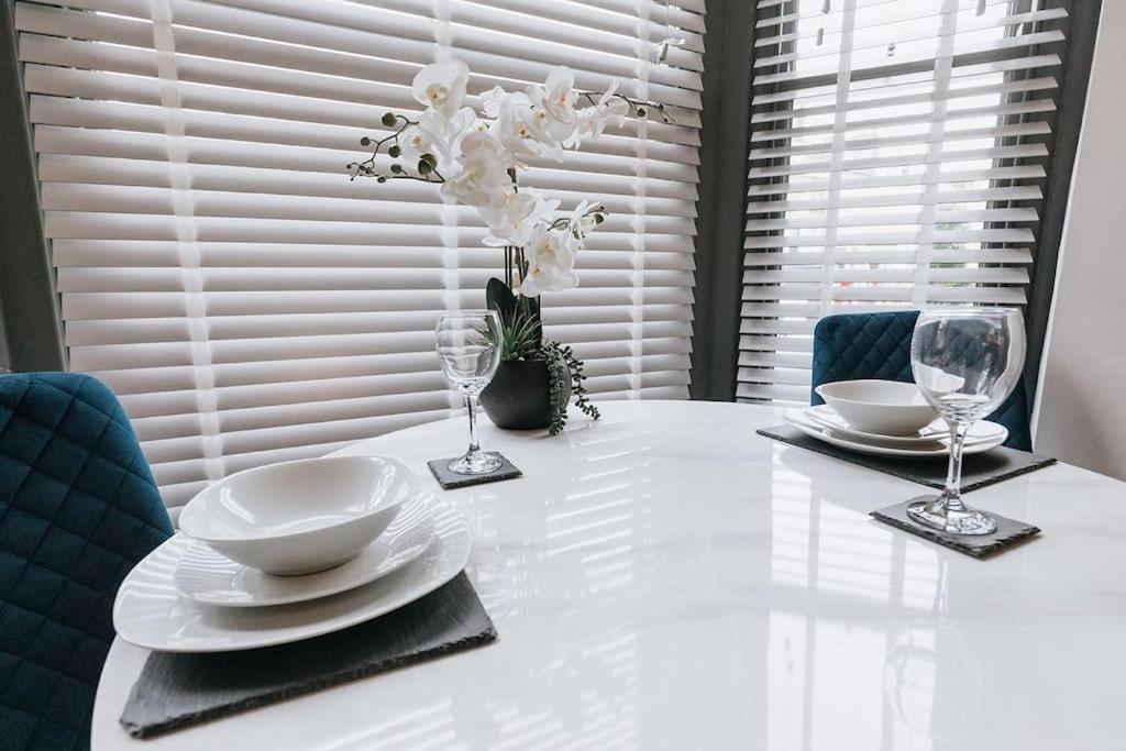 Grove House No.07 - Luxury Apartment Close To The Llandudno Beach Exteriör bild