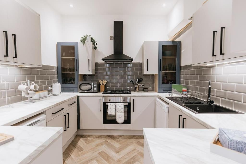 Grove House No.07 - Luxury Apartment Close To The Llandudno Beach Exteriör bild